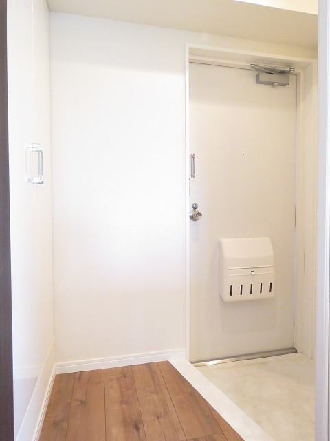 築地ハイツ　玄関ホール