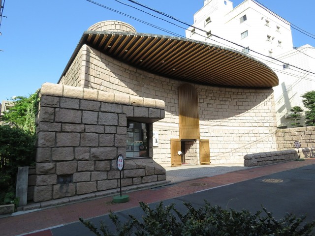 秀和松涛レジデンス　松濤美術館