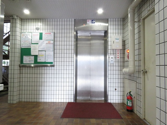 築地ハイツ　エレベーター
