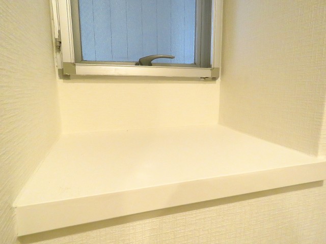 ライオンズマンション桜新町　トイレ窓際