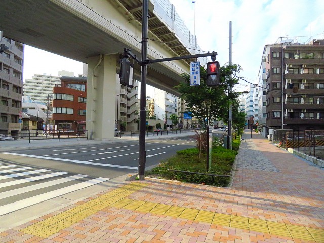 アンクレール初台　山手通り