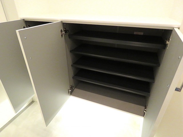 サーパス祖師谷大蔵　シューズＢＯＸ