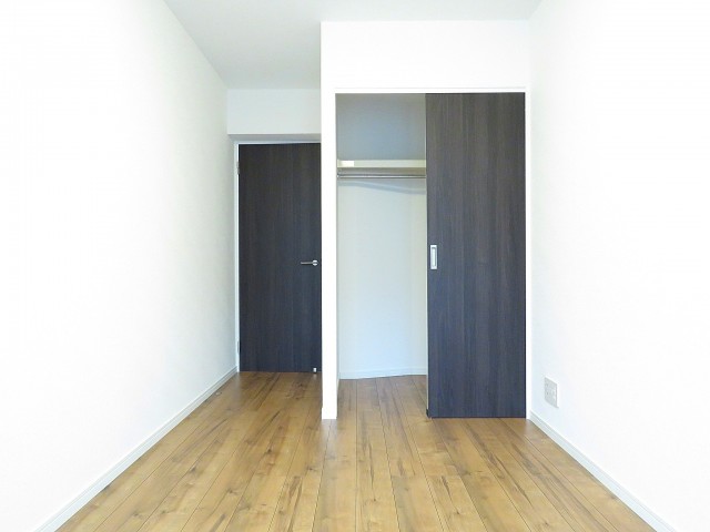 サーパス祖師谷大蔵　洋室約5.9帖