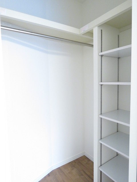 サーパス祖師谷大蔵　ウォークインクローゼット