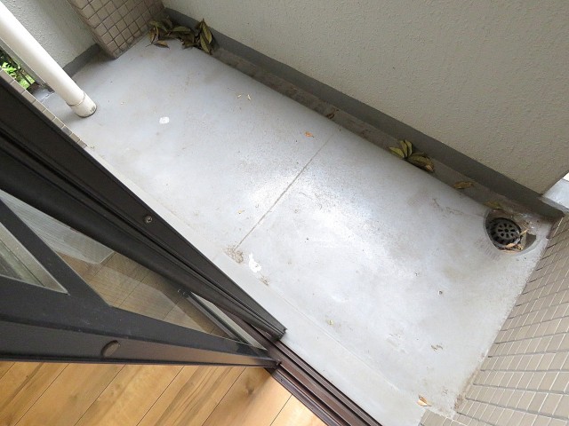 サーパス祖師谷大蔵　バルコニー