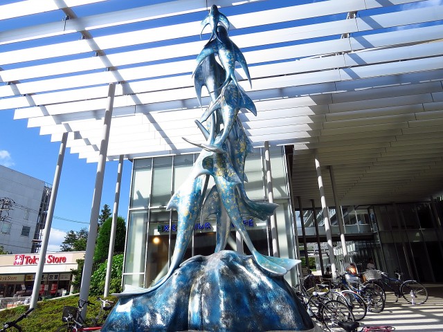 コーポ大岡山　駅前のモニュメント