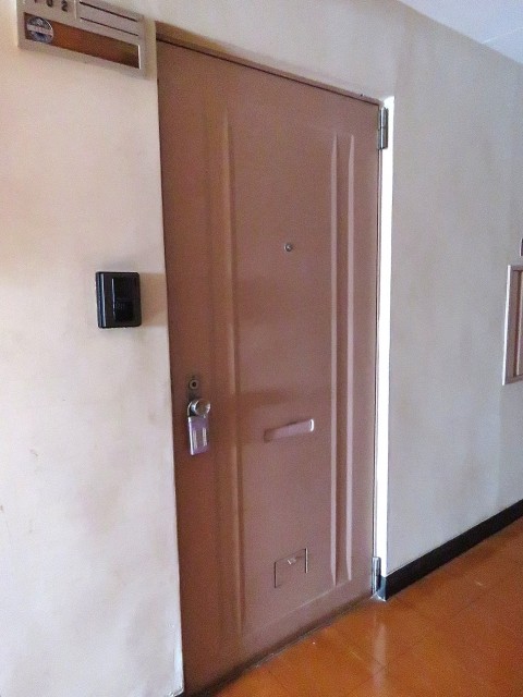 松栄戸越マンション　玄関扉