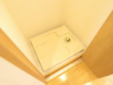 サンライン成城ハイツ　洗濯機置場