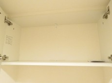 サンライン成城ハイツ　トイレ収納