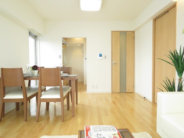 サンライン成城ハイツ　LDK約12.3帖