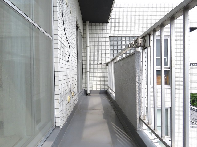 サンライン成城ハイツ　南側バルコニー