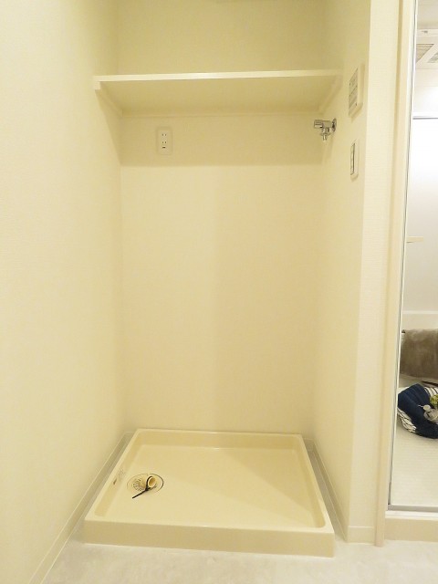 西新宿ダイヤモンドパレス　洗濯機置場