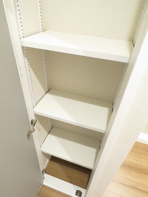 コスモス26上池袋　廊下収納