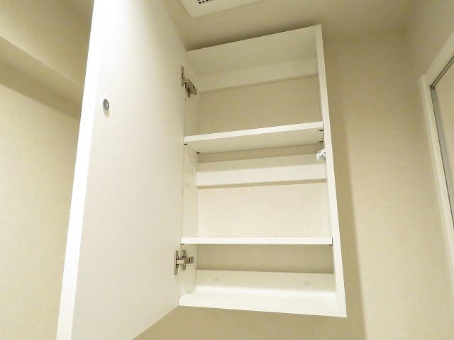 コスモス26上池袋　トイレ収納