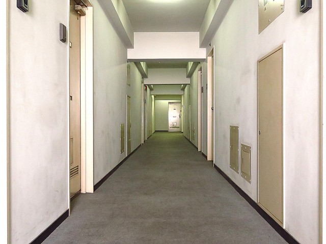 ヴィラ赤坂　共用廊下