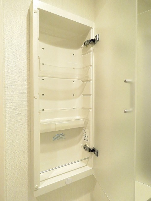 西新宿ダイヤモンドパレス　キャビネット