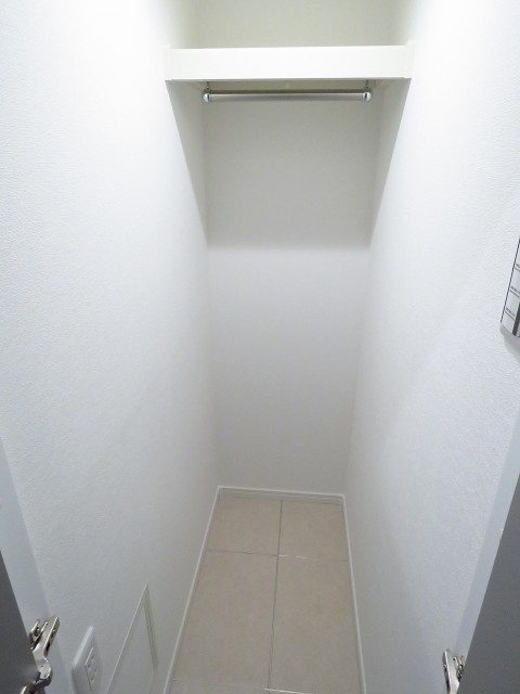 サトミビル　玄関収納