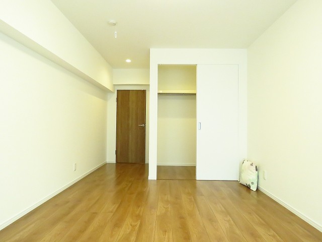 サトミビル　洋室約9.4帖