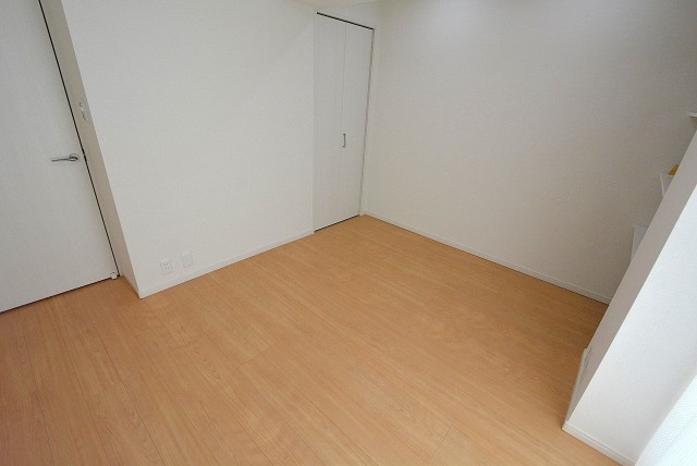 朝日瀬田マンション 洋室2