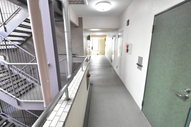 シルバーパレス白金台 玄関