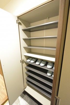 アンクレール初台 玄関