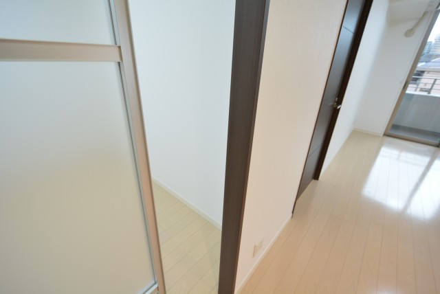 プレジール新宿大久保 洋室2