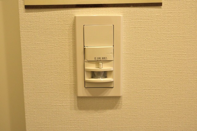 初台ハイホーム 玄関