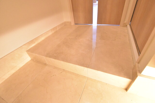 シャンボール上馬 玄関