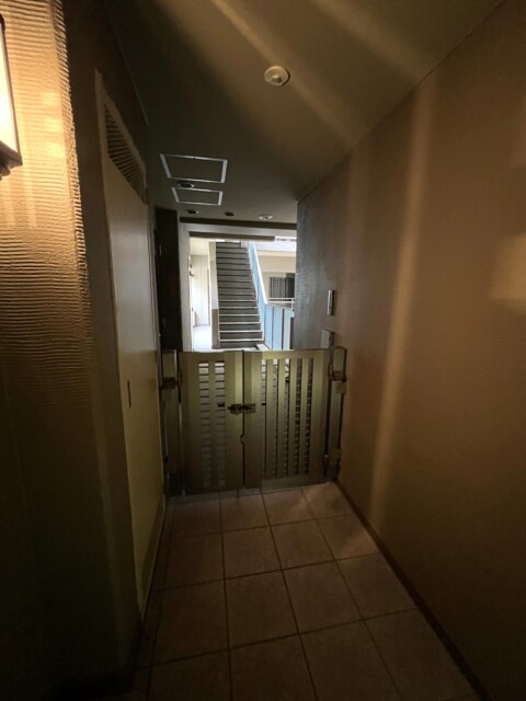 パロス白金 玄関廊下