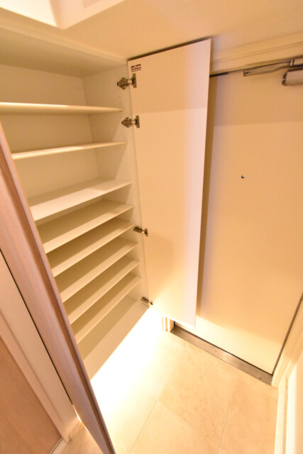 シャンボール上馬 玄関