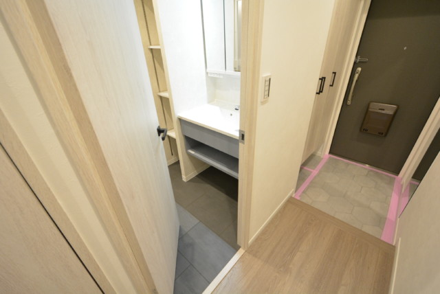 五反田ロイヤルハイツ 面室