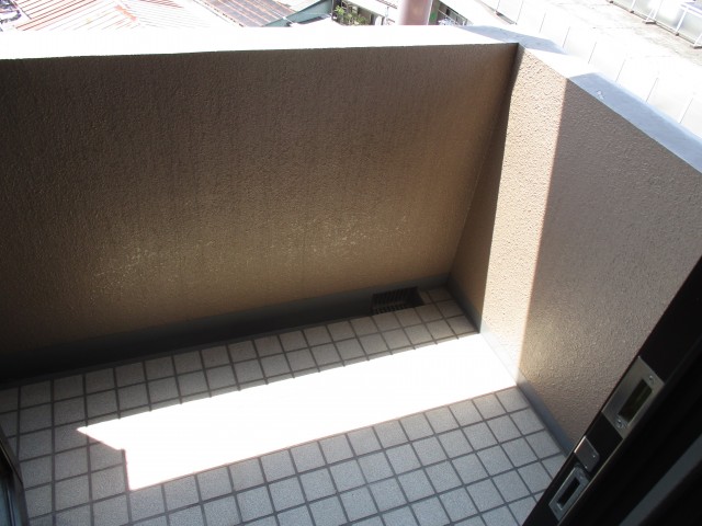 ライオンズプラザ石川台　7ベットルームサービスバルコニー