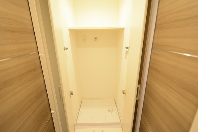 マンションヴィップ等々力 玄関へ