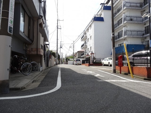 秀和大岡山レジデンス　前面道路