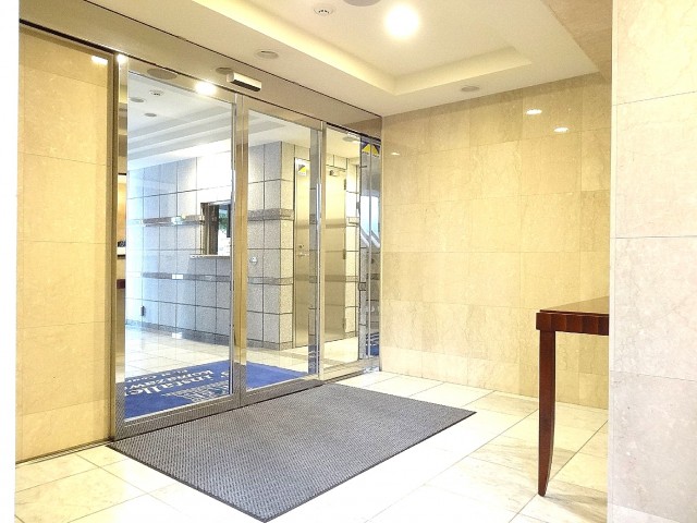 サンスタレ駒沢ファーストコート　エントランス