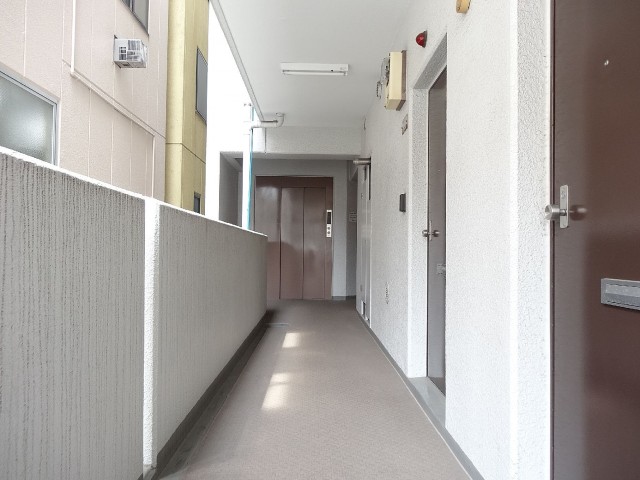 中銀新川マンシオン　共用廊下