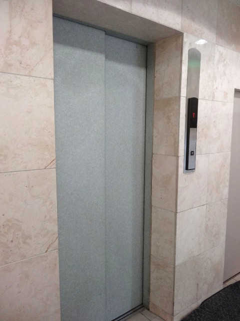 四谷フラワーマンション　エレベーター