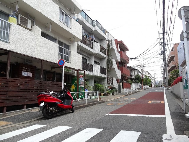 ガーデン東山　周辺