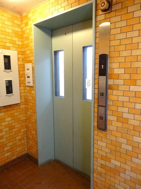 ハイネス池尻　エレベーター