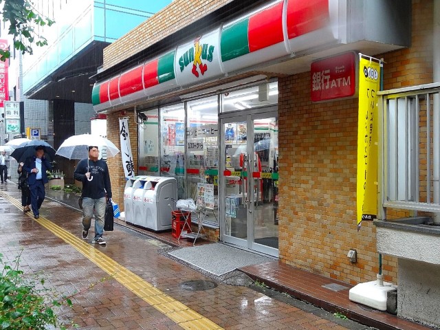 ハイネス池尻　1Ｆコンビニ