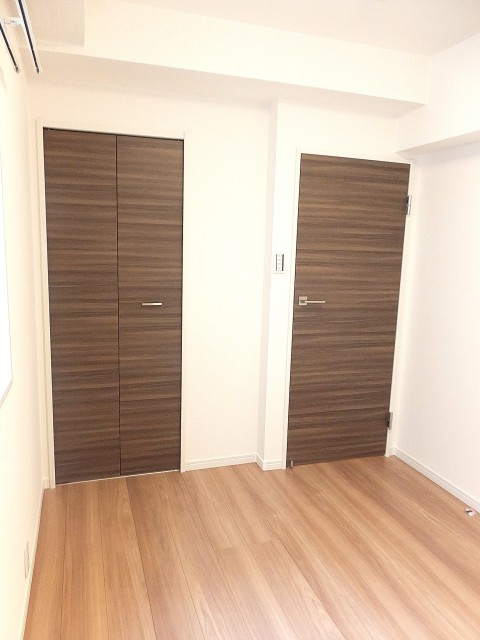 ＮＫ五反田コータース　洋室２　クローゼット