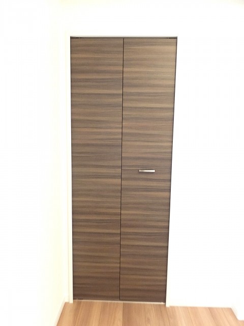 ＮＫ五反田コータース　洋室２　クローゼット