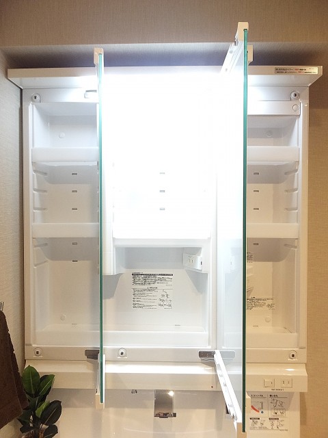 ＮＫ五反田コータース　洗面台収納