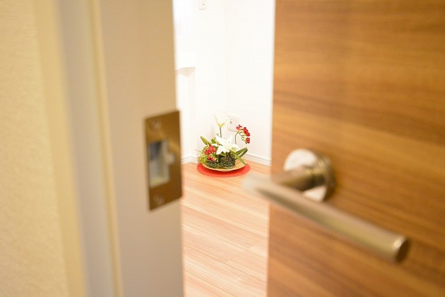 方南町セントラルマンション　4.2帖洋室ドア