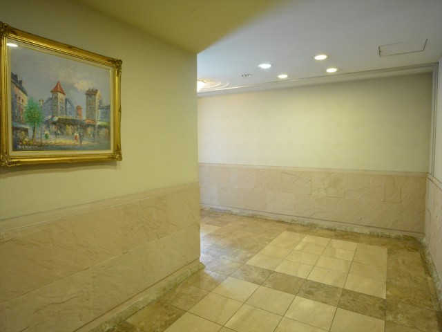 シティコート広尾　共用廊下