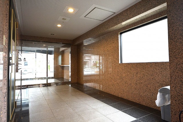 マイキャッスル馬事公苑　エントランスホール