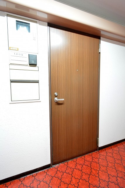 ハイホーム本陣　玄関ドア