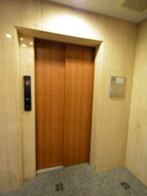 コスモ広尾　エレベーター