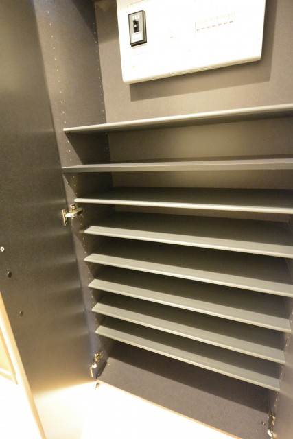 ビラカーサ四谷四丁目　シューズボックス