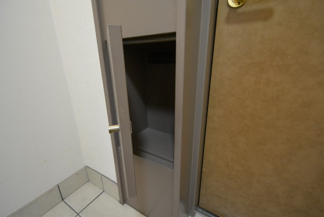 東急ドエルアルス上野毛206 　ポスト